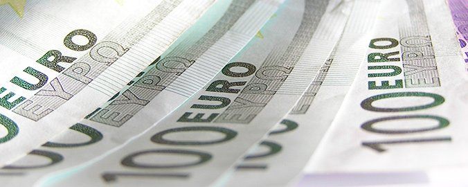 El FMI receta a España continuar con la moderación salarial