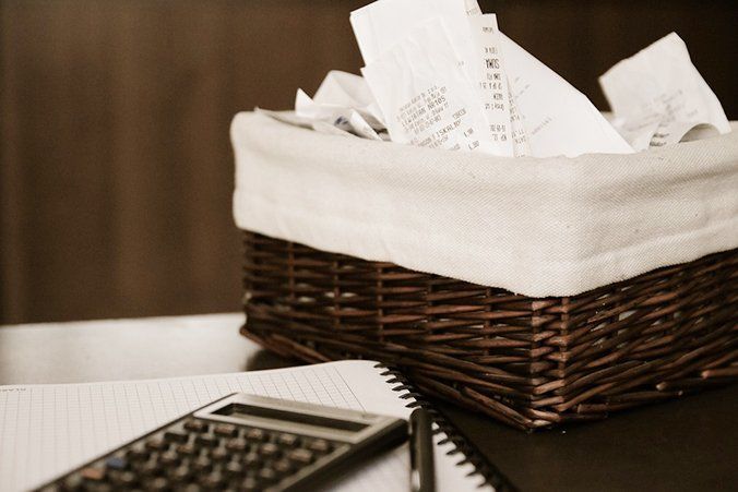 Facturas, calculadora, ahorro