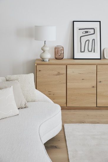 salón moderno neutro