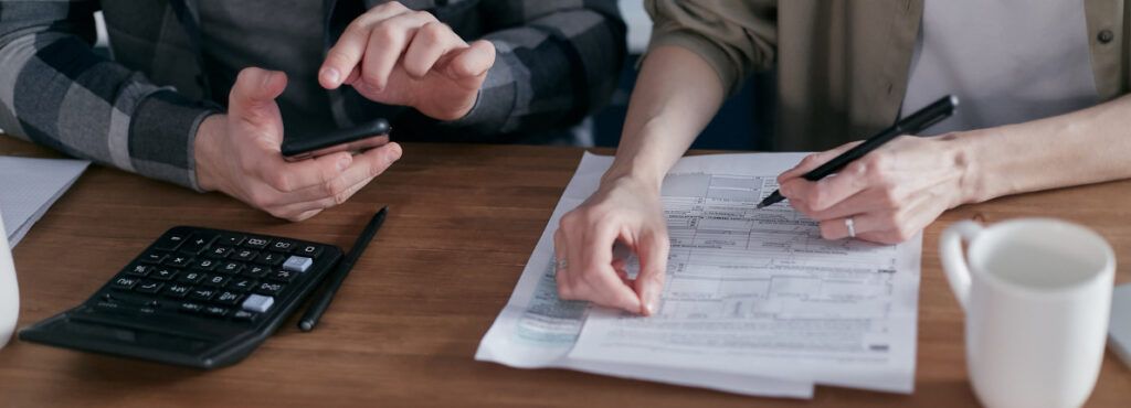 Te vas del piso, ¿cómo hacer con los suministros si eres el titular?