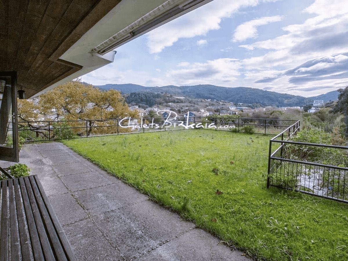 chalet película Cinco Lobitos