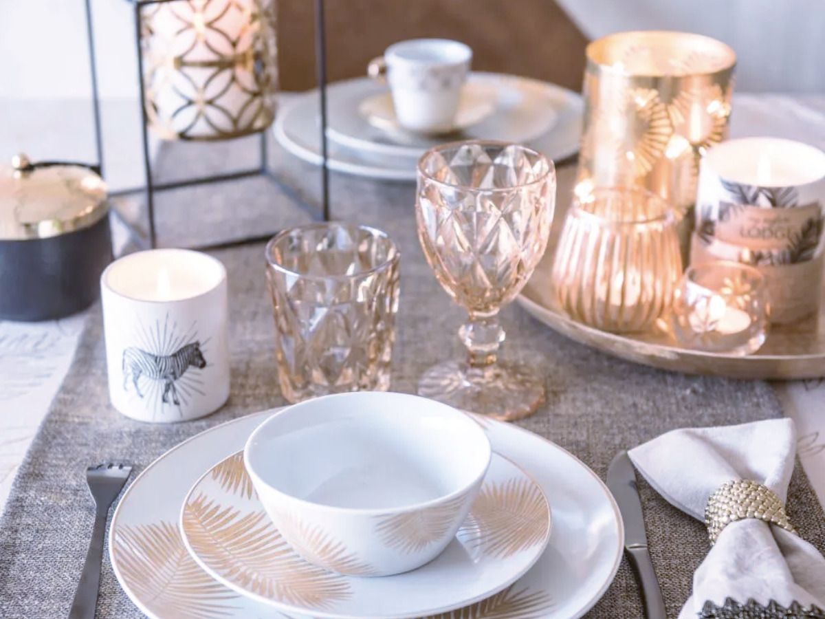 Decoración de mesa para comedor navideño