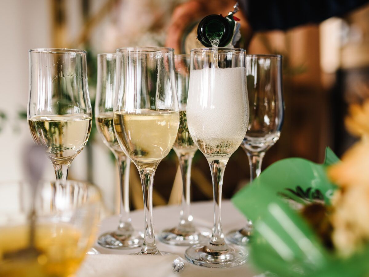 Oro en la copa de cava