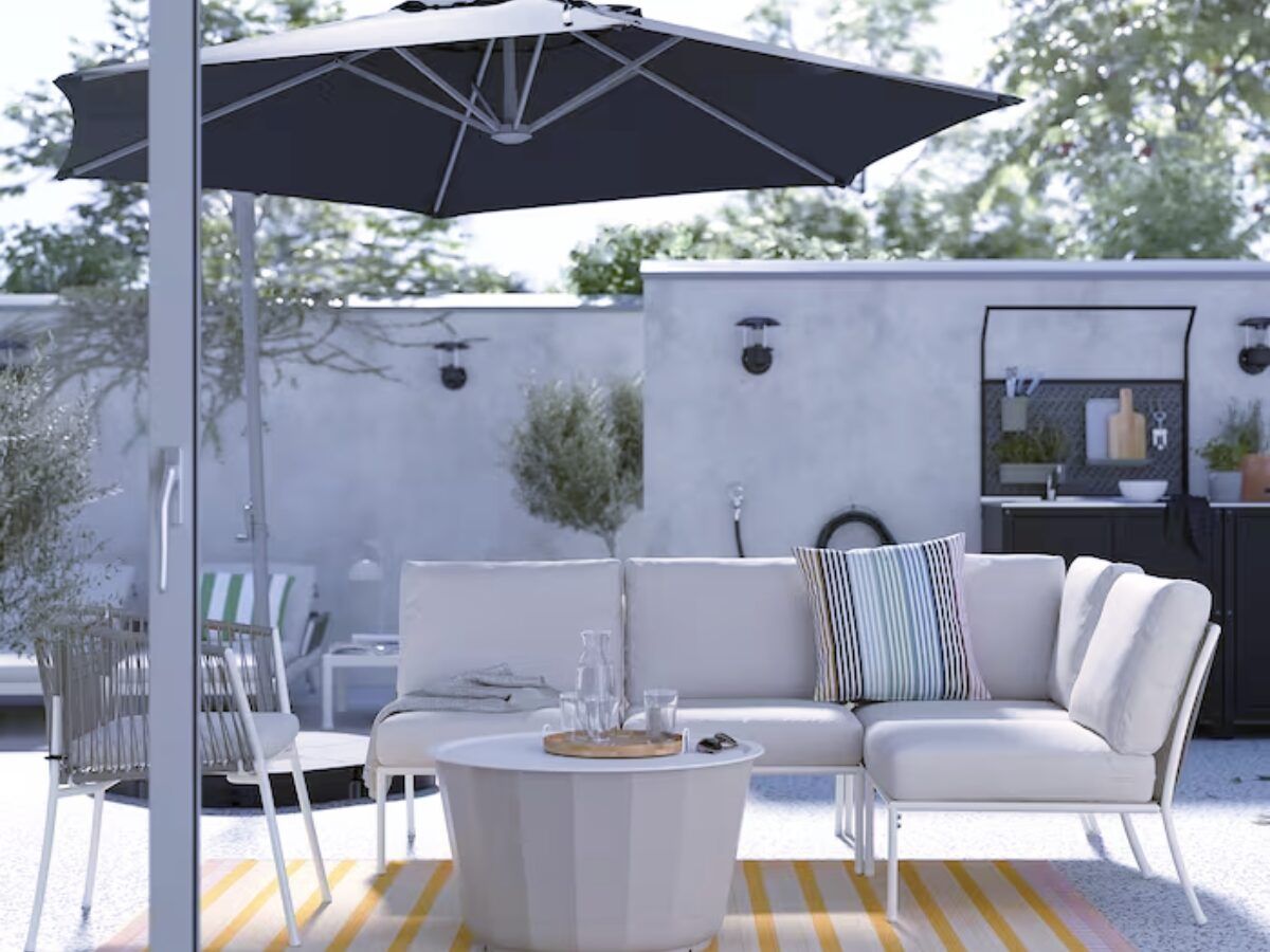 Decorar un balcón amplio pergola